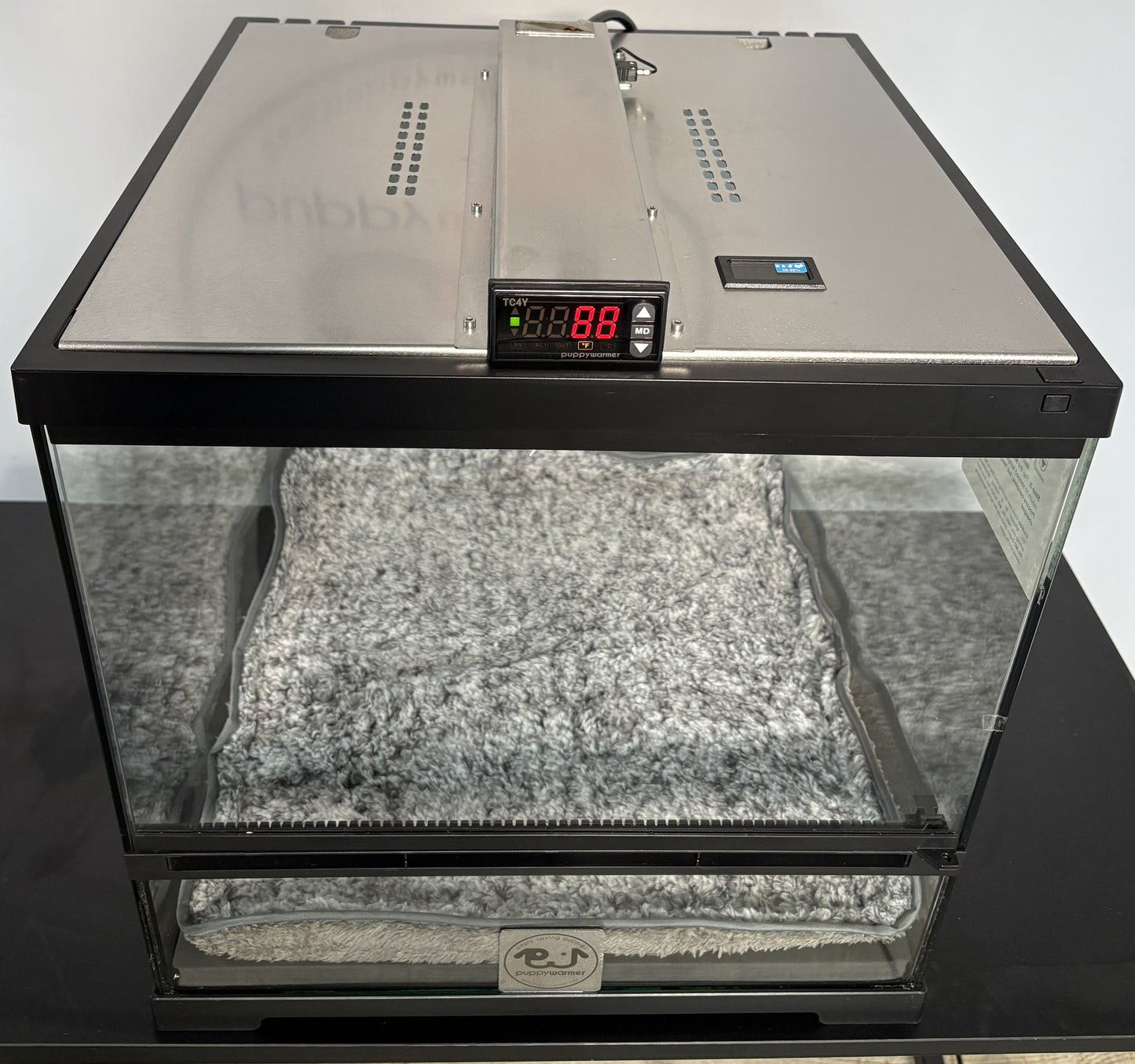 Breeders Series 18x18x18" Puppywarmer Incubator