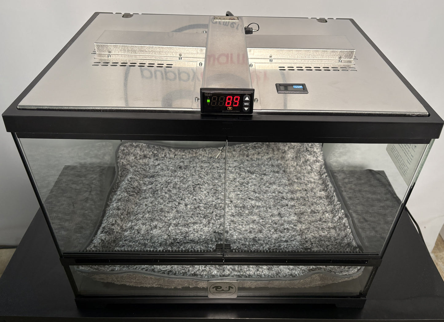 Breeders Series 24x18x18"  Puppywarmer Incubator